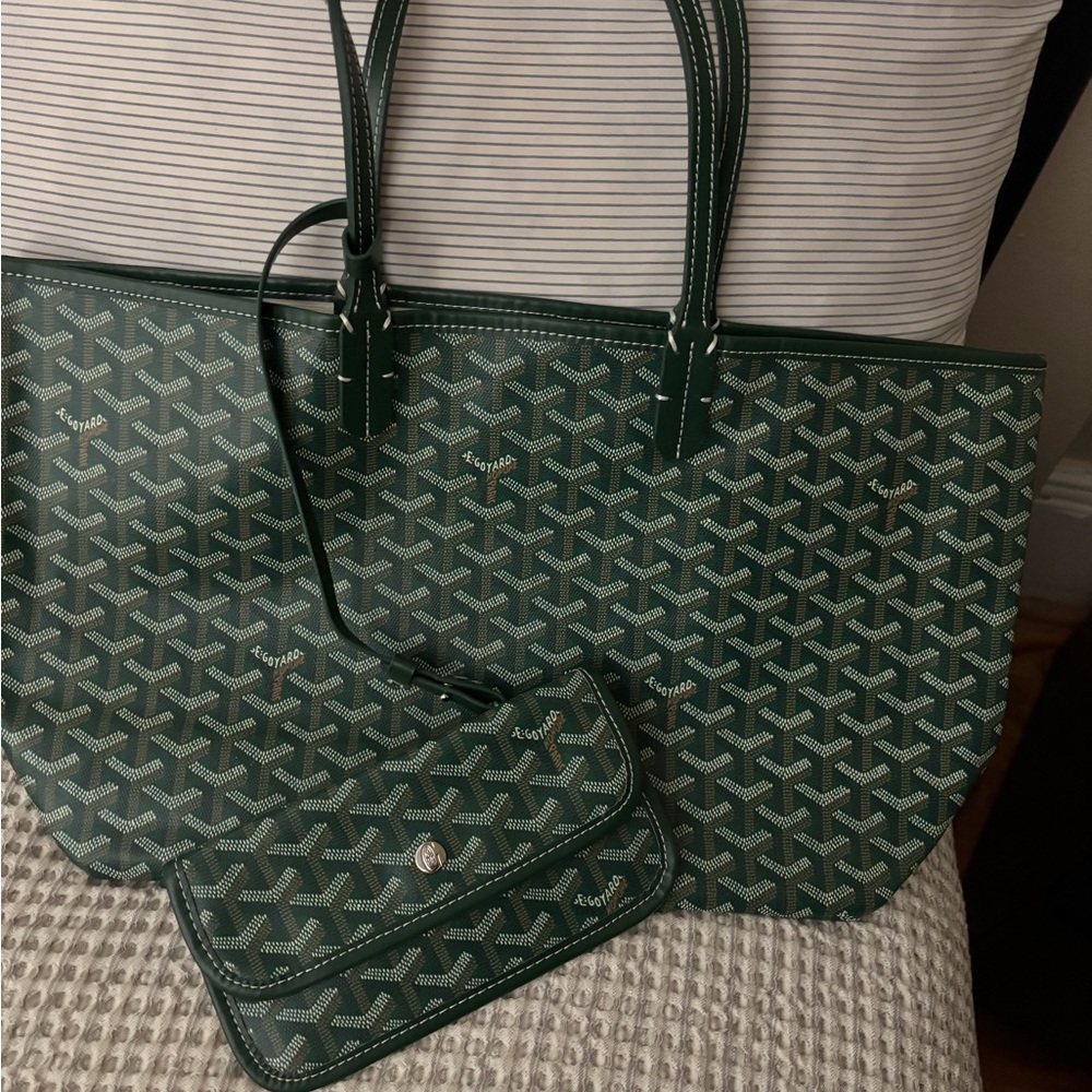 Elegant Green Patterned Tote and Crossbody Set